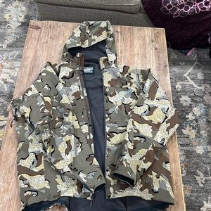 Men’s like new hunting jacket